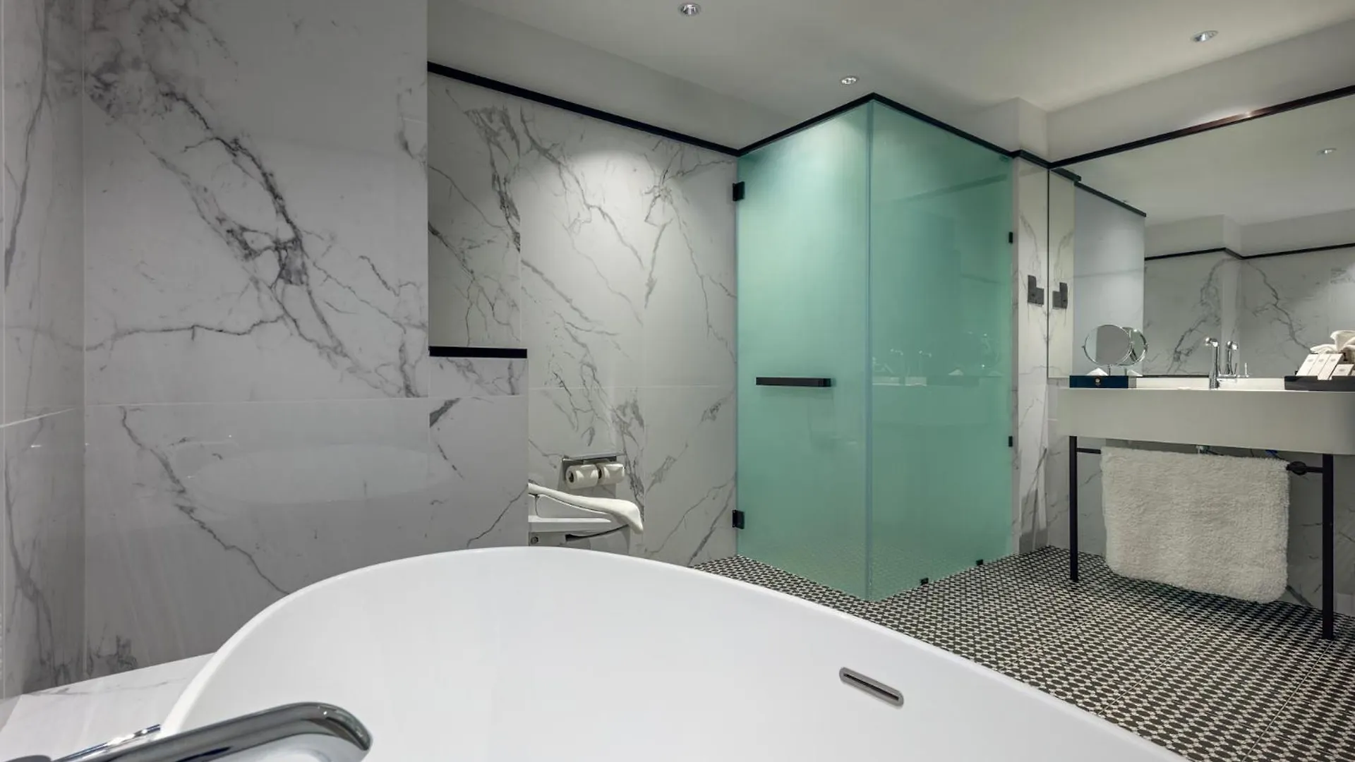 Hotel The George Penang By The Crest Collection George Town Ma­lay­sia