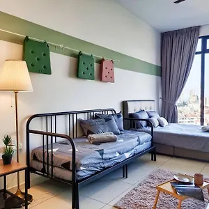 2br Luxury Rooftop Swimming Pook Homestay@georgetown@10pax - 无敌美景两房民宿 George Town